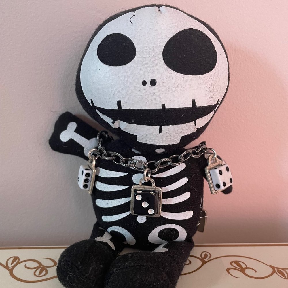 A skeleton of compliments - Vintage dice bracelet!